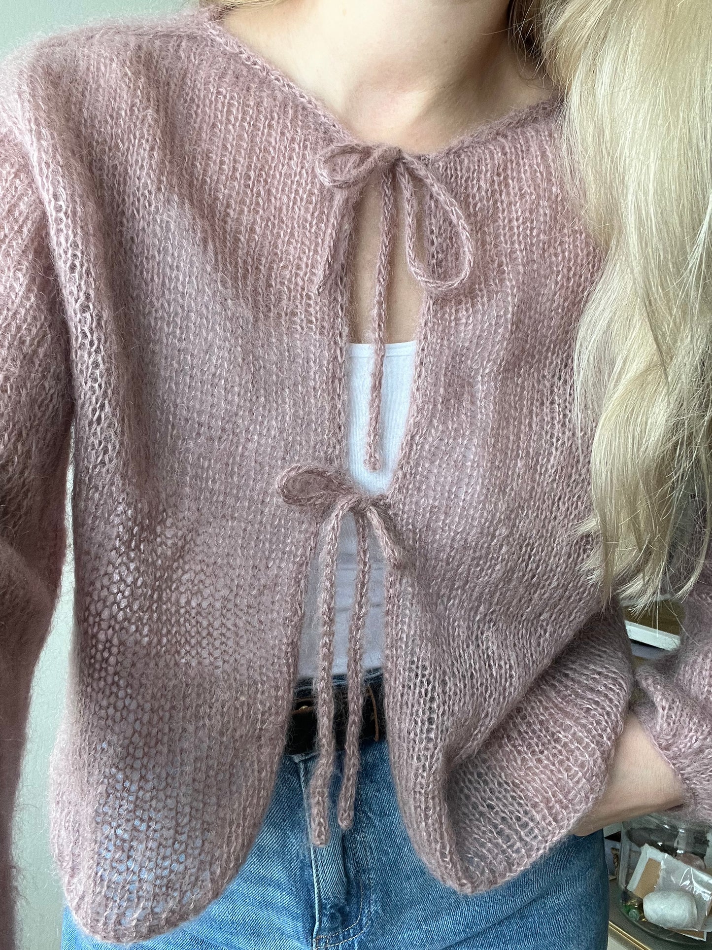 Jaka "Mila" Latviešu valodā