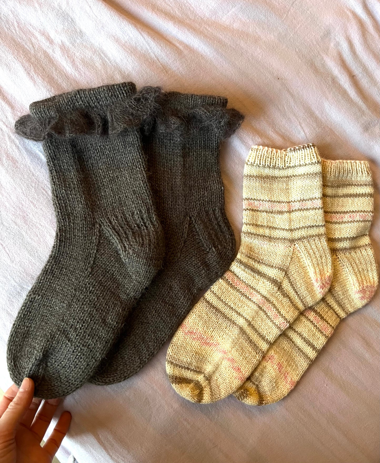 Zeķes "DIVI" Latviešu valodā